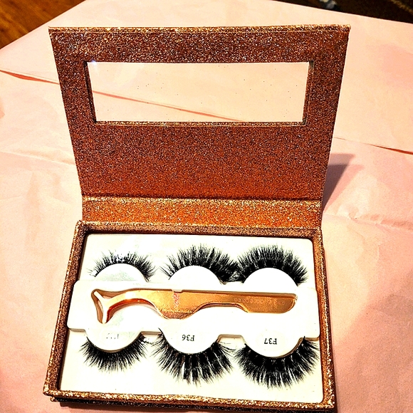 VSexy Lashes Astar Extension Luxe Lash Strip Kit - Picture 2 of 5